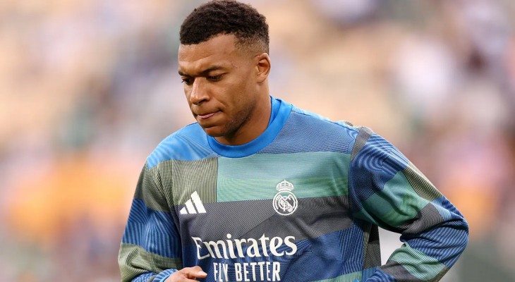 ইনজুরিতে এমবাপ্পে, বিশ্বকাপে খেলা নিয়ে শঙ্কা!